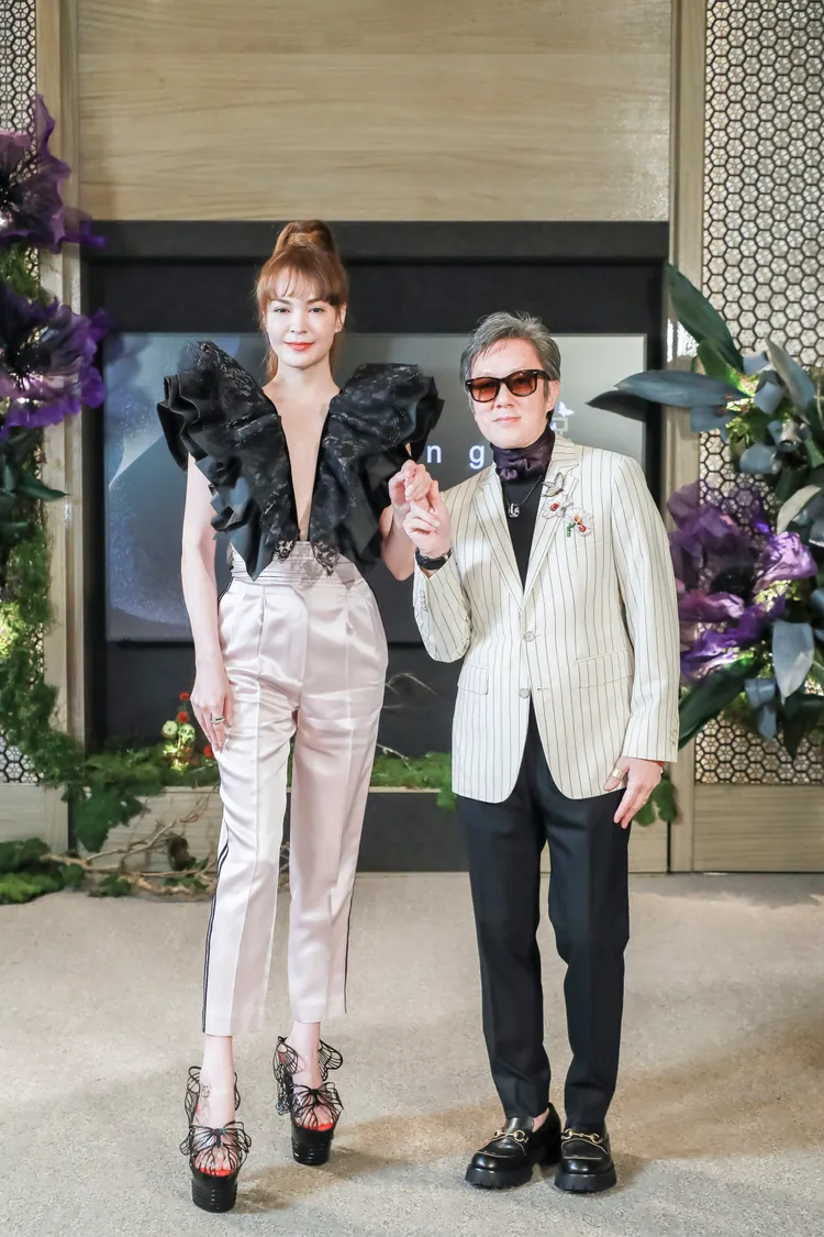 張榕容（左）與方國強（右）在現場合影。品牌提供