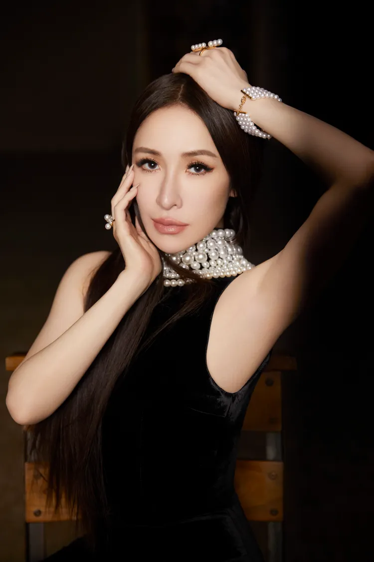 蕭亞軒終於推出娛樂新作。華納音樂提供