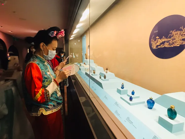 文物探索集章活動，任務完成可兌換限定的故宮之夜限定版-糖霜餅乾。觀傳局提供