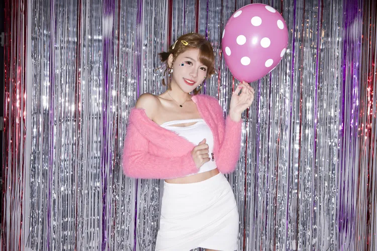 青春洋溢、甜美過人的陳波波還是時髦的啦啦隊員。