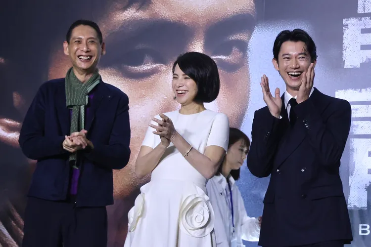 導演王禮霖（左起）、監製李心潔和男主角吳慷仁。林林攝