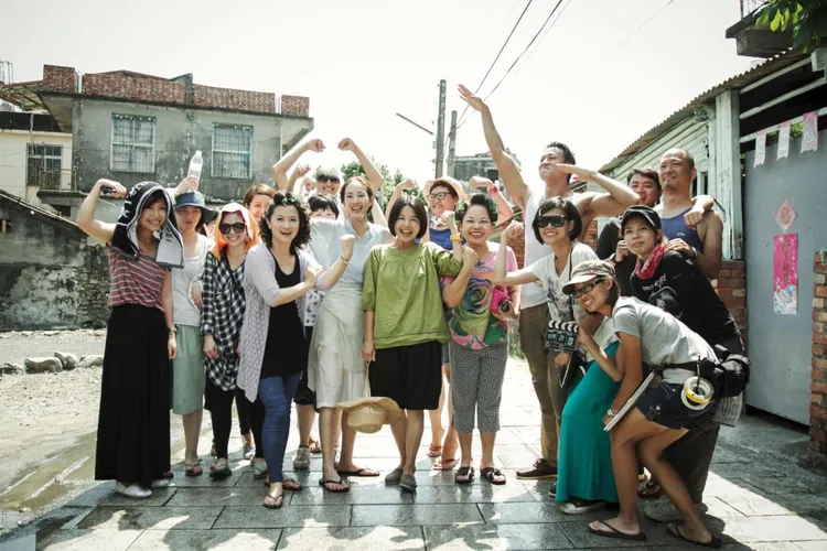 《只要一分鐘》劇組的好感情。甯聚力提供