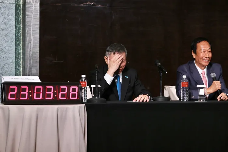 峰迴路轉40天，最終藍白合仍是破局。林林攝