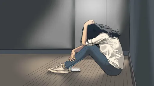 宅男偷拍2女沐浴如廁　被判入監6周逃過鞭刑