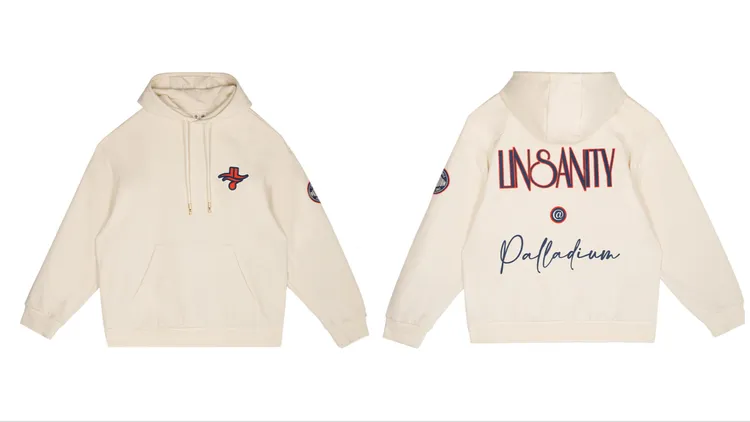 刺繡連帽衛衣（香草白），3890元。品牌提供