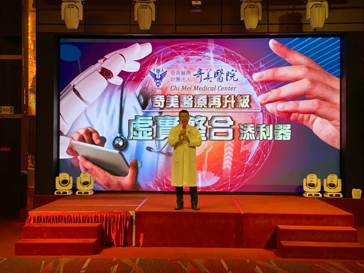 奇美醫院院長林宏榮樂見AI系統減輕臨床工作負擔。王志弘攝