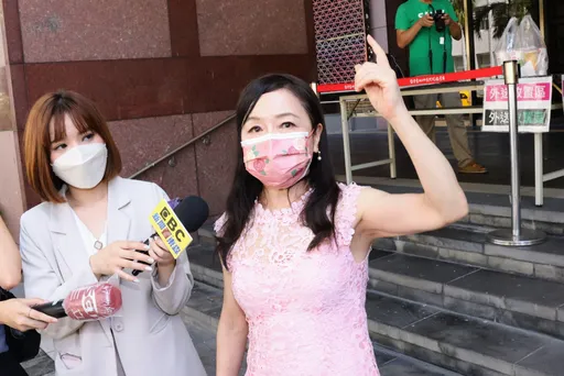 賴清德現身內湖力薦高嘉瑜 周玉蔻撂重話:別為不值得的叛徒害大局