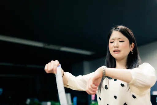 OL怨上班8小時好累！社畜鬱鬱寡歡　網神回：是我夢遊發文？