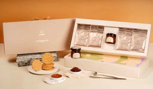 甜點品牌creammm.t 聯名果醬女王「柯亞」　推果醬奶油薄餅禮盒新吃法