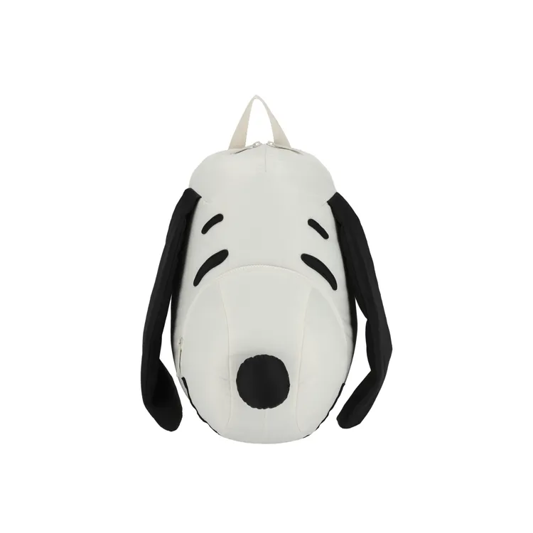 史努比狗狗後背包，8800元。品牌提供