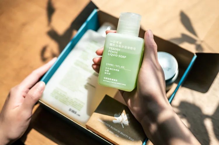 聯合住宿券購買十五送一「再贈一」方案，再送一日茶道茶萃洗沐保養150ml乙份。業者提供