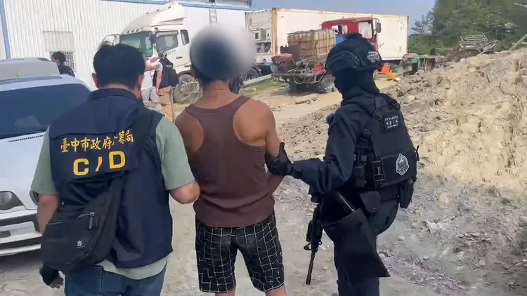 許嫌原從事汽車修配工作，因染毒改槍牟利。民眾提供