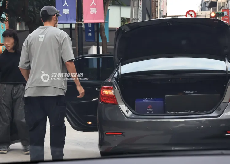 傅孟柏與曹佑寧的金馬禮箱，同樣擁有一個金馬聯名大同電鍋，可見禮包多樣性。特勤中心攝