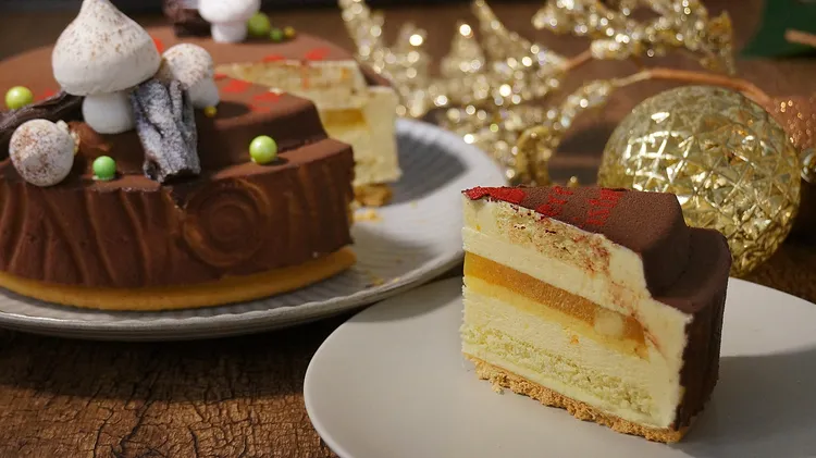 「馴鹿森林蛋糕」以杏仁戚風蛋糕和餅乾為基底，加入多汁的葡萄柚慕斯及奶餡，夾入鳳梨果泥，甜蜜的果香在口中瞬間化開。普諾麵包坊提供