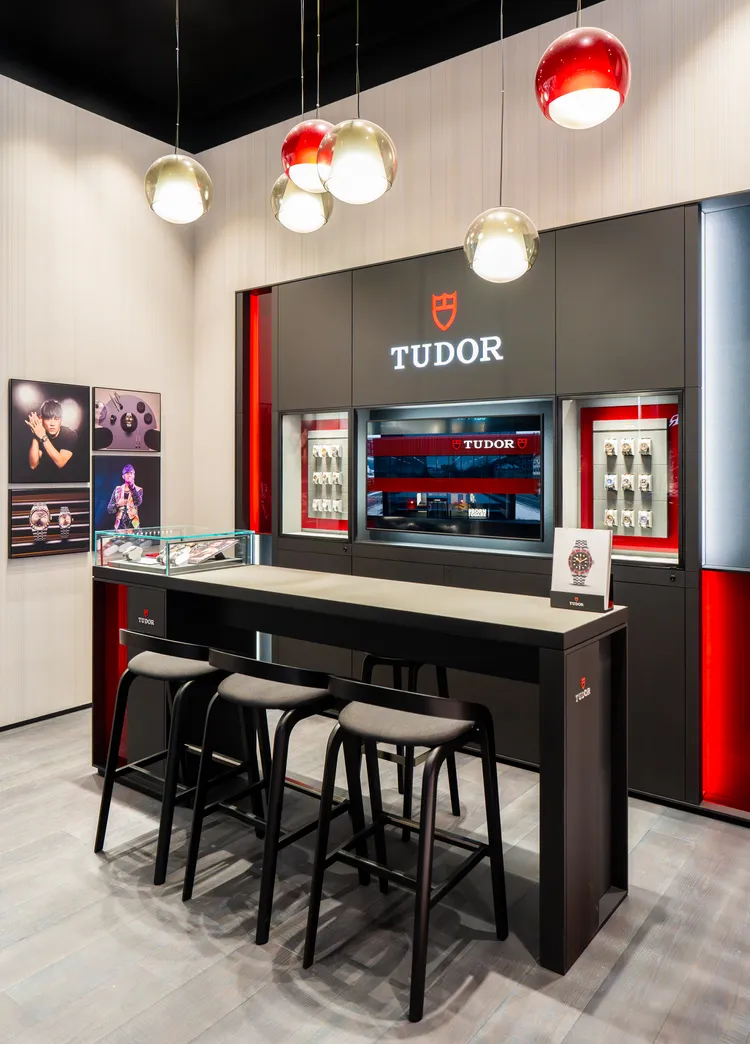 帝舵表板橋大遠百專賣店。品牌提供