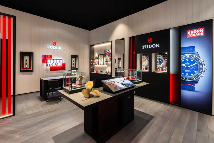 帝舵表板橋大遠百專賣店。品牌提供