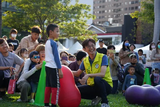 立委候選人江肇國拋「親職假」修法 家長樂了!育嬰假盼3歲延長至8歲