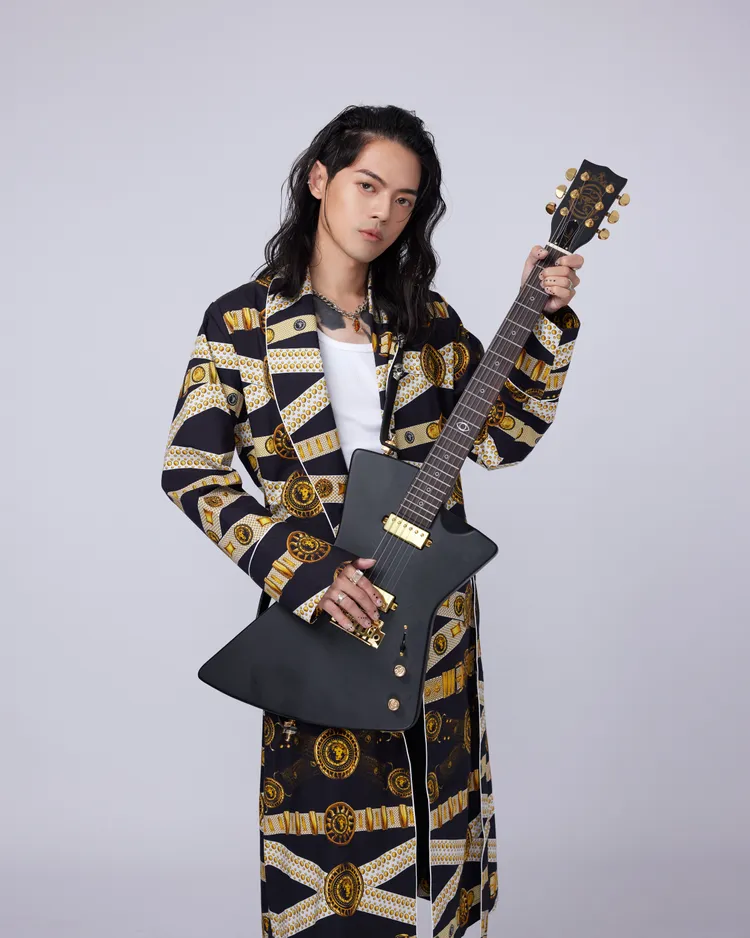 TRASH樂團吉他手頤單曲推出個人作品。華納音樂提供