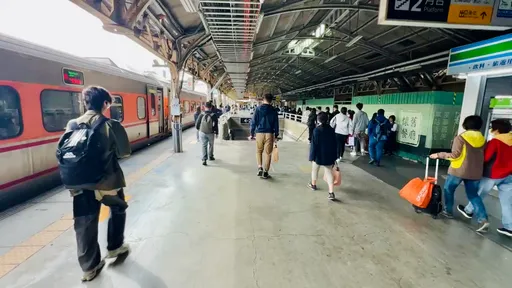 立委候選人搭火車「解任務」 車廂內大吼遭阻!竟噴辣椒水害旅客不適