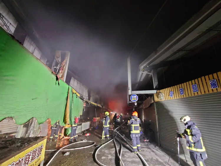 起火點為北區東興市場。民眾提供