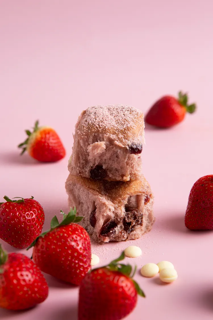 LA ONE草莓超奶包。業者提供