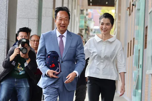 郭台銘連署送件!涉賄案頻傳 中選會這樣說