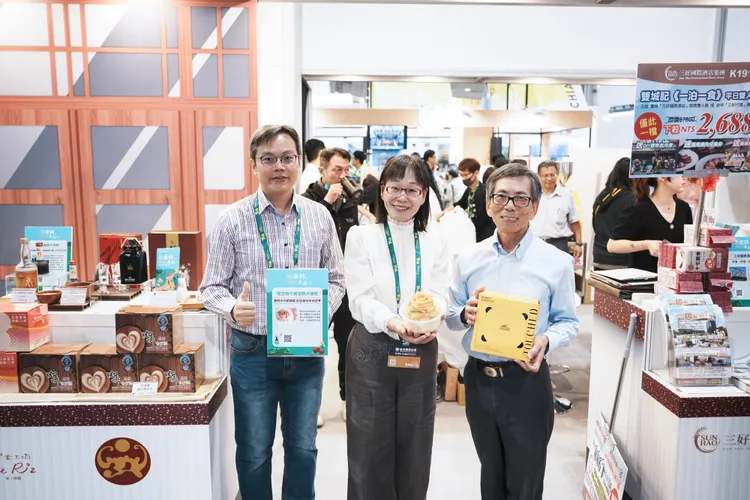 塔吉特千層蛋糕大使館於現場提供手作DIY體驗。雲縣府提供