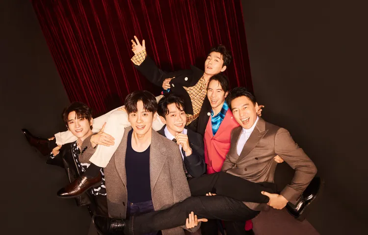 王耀慶（右）、馬曉龍（後）、張棟樑（中）、張遠（左）成團，魏哲鳴（左二）、何展成未晉級。翻攝披荊斬棘微博