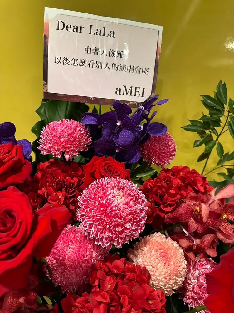 阿妹的花籃。趙大智攝