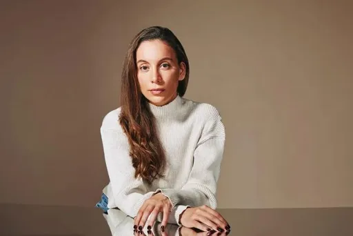 起底OpenAI新美女CEO 曾任職特斯拉、是AGI信奉者