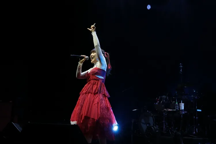 atsuko飆中文跟全場粉絲互動。好玩國際文化提供