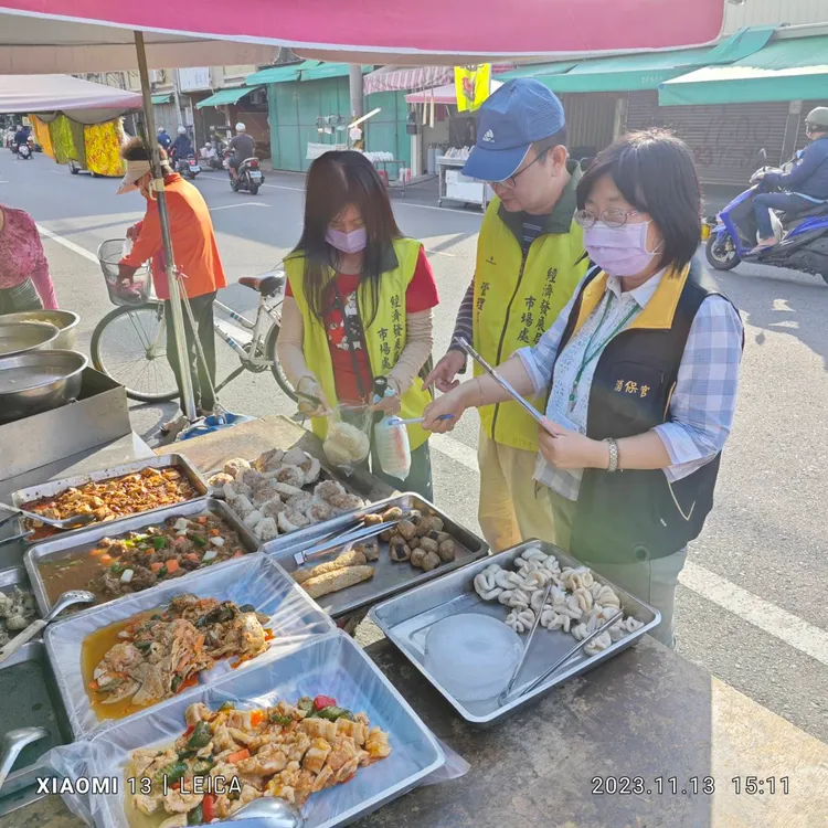 市府實地訪查，苦瓜封一個40元。市府提供