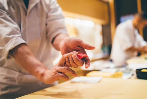 「DON DON DONKI」11/9插旗台中TIGER CITY 全球首間若櫻壽司曝光