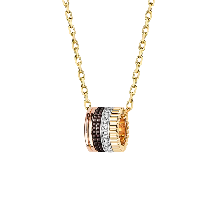 Quatre Classique系列吊墜項鍊，8萬8500元。品牌提供