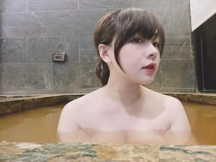 翻攝《33_toolate》的IG