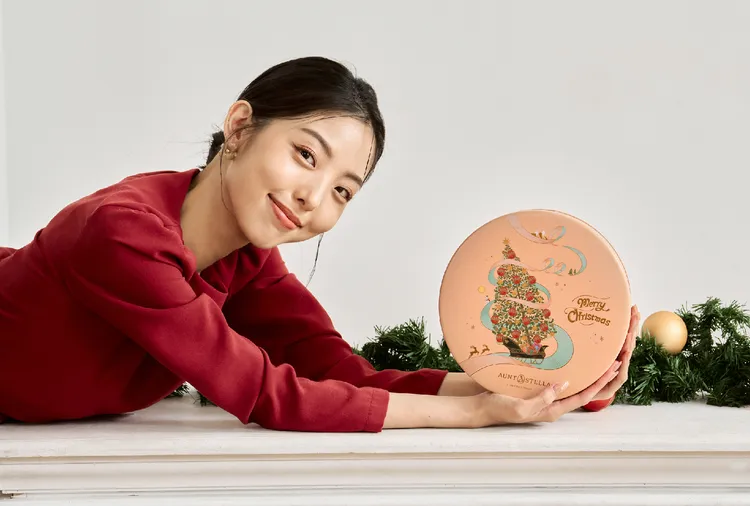 Aunt Stella詩特莉「雪橇歷險」聖誕圓鐵盒。業者提供