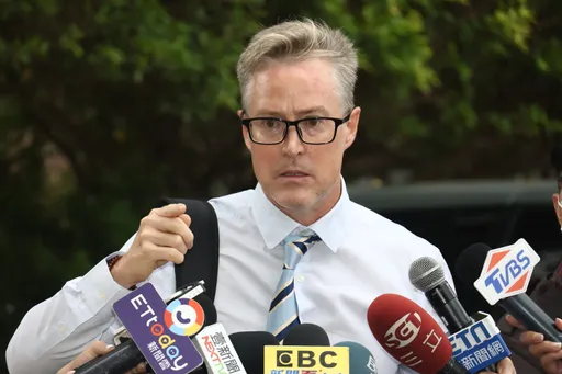 夏克立出庭應戰！自爆返台目的「不是為了錢」　黃嘉千神隱