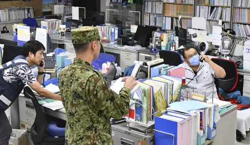 北韓衛星飛越沖繩　日本發警報引那霸市鬧區騷動