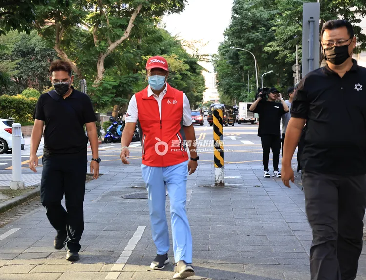 郭台銘日前已稍稍維安升級，外出身邊都帶著保鑣同行保護安全。資料照片（特勤中心攝）