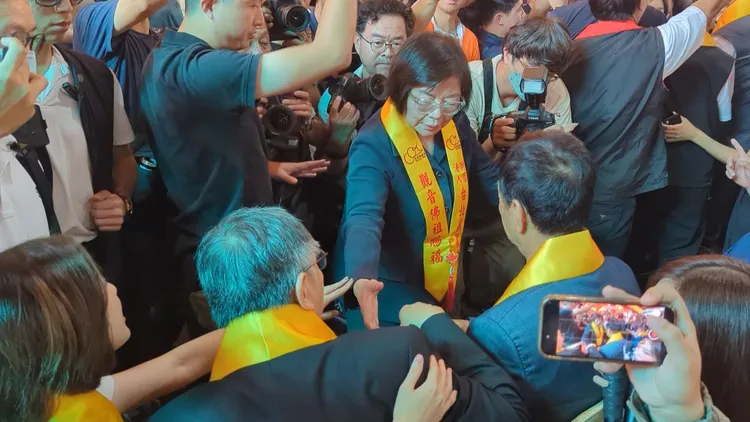 國民黨北市黨部主委黃呂錦茹表示，一度要請柯文哲跟侯友宜坐。蘇柏銓攝
