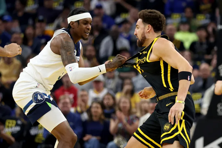 麥丹尼爾和湯普森先爆發第一波衝突。  美聯社