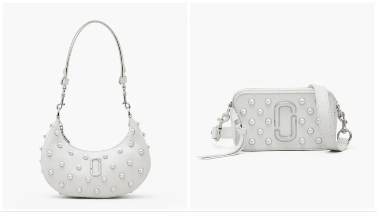 人造珍珠鑲嵌The Curve曲線C包（左）2萬1900元、人造珍珠鑲嵌Snapshot相機包（右）2萬900元。品牌提供