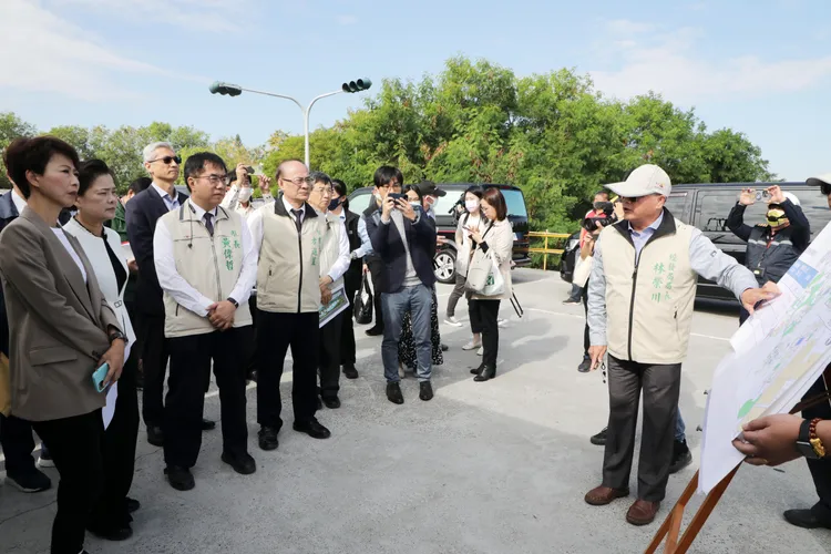 市府經發局長林榮川進行簡報。市府提供