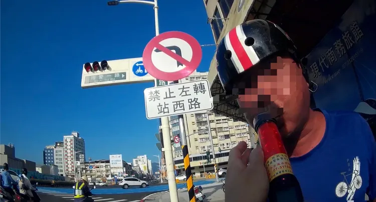 孫男渾身酒氣，酒測超標，已經是第5度酒駕被逮。翻攝畫面