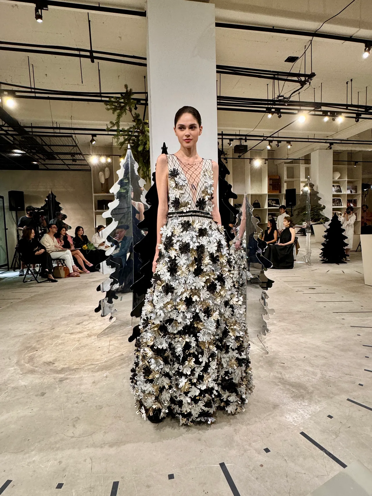 JAMEI CHEN Enchanted Garden高訂禮服系列#15 Freyja象徵北歐神話中的女神。張家玲攝