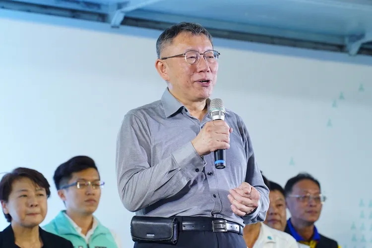 柯文哲晚間廟口開講。民眾黨提供