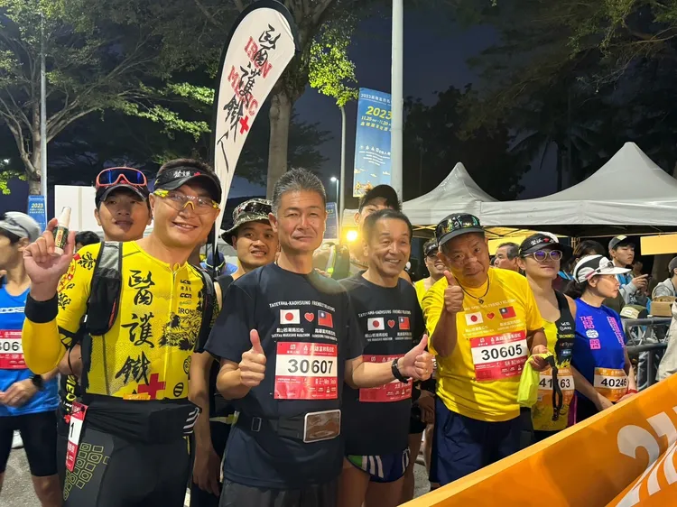 台灣年度馬拉松賽事「2023高雄富邦馬拉松」醫護團。運發局提供