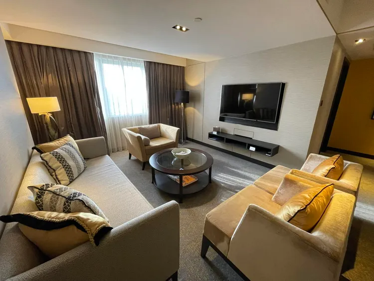 2538號房會議室。翻攝自臉書「Reton 高睿騰」