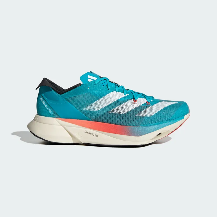 adidas ADIZERO ADIOS PRO 3，9500元。品牌提供