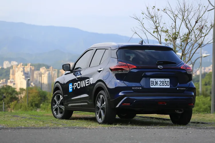 不同於過往我們所認知的油電車，NISSAN的e-POWER系統無論在任何時刻行駛都是透過純電馬達來驅動，引擎僅提供發電用途。林浩昇攝